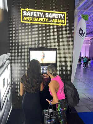 주문 최고의 고효율 자동차 단백질 쉐이크 자동 판매 기계 운동장 온라인 제품